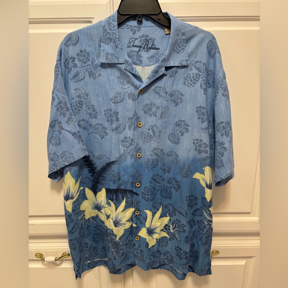 Tommy Bahama Tropical Hibiscus Blue Silk Button Up Shirt Men’s Size Large